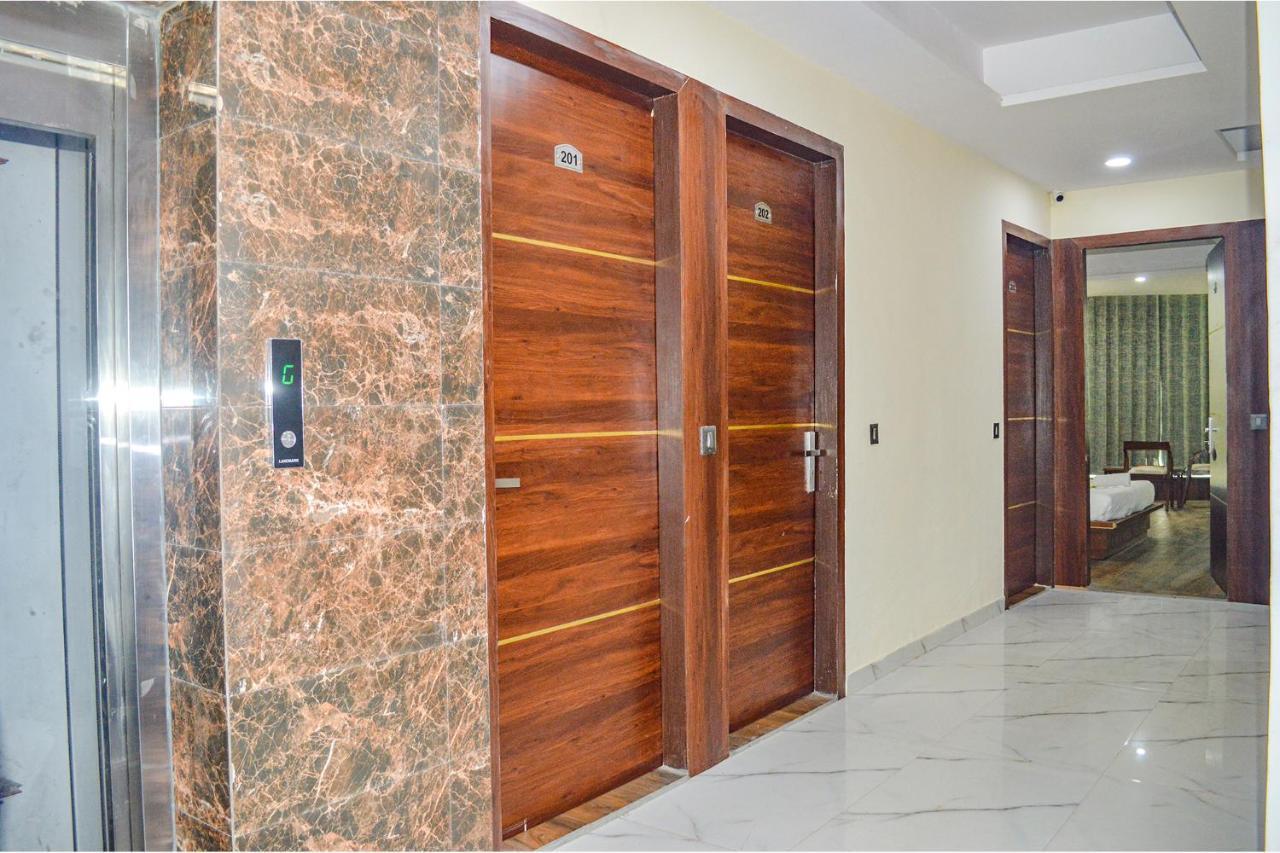 Fabhotel The Golf Inn Noida Exterior foto