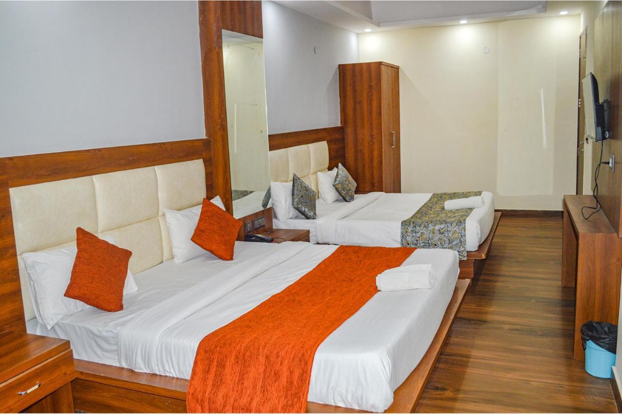 Fabhotel The Golf Inn Noida Exterior foto