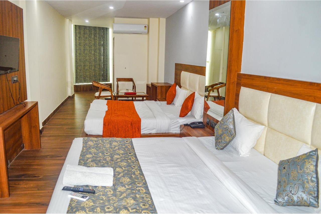 Fabhotel The Golf Inn Noida Exterior foto